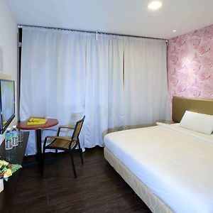 Casa Hotel Near Klia 1